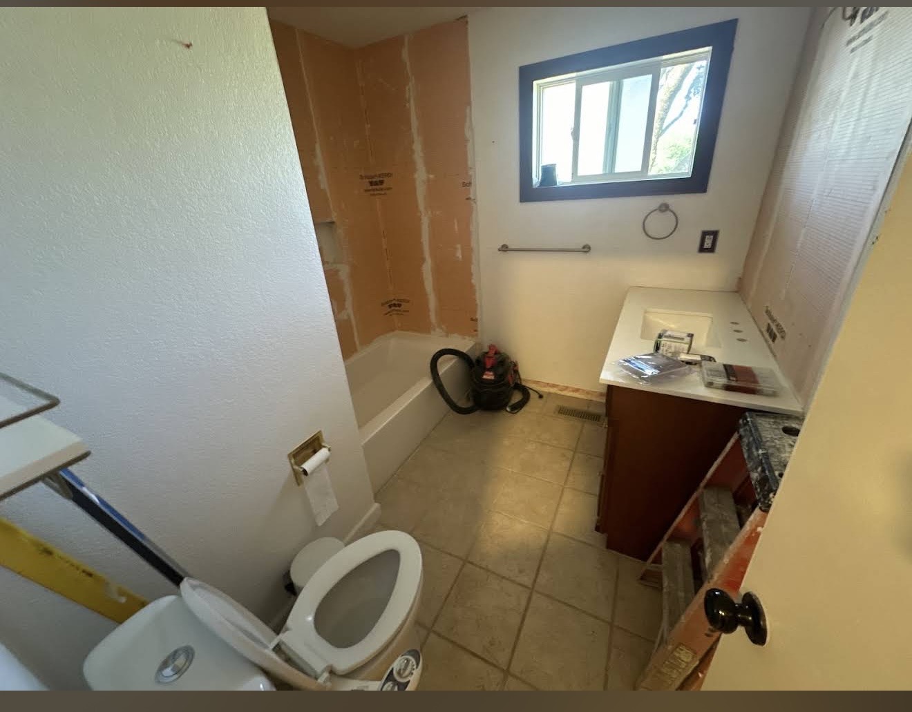 Bathroom before remodel